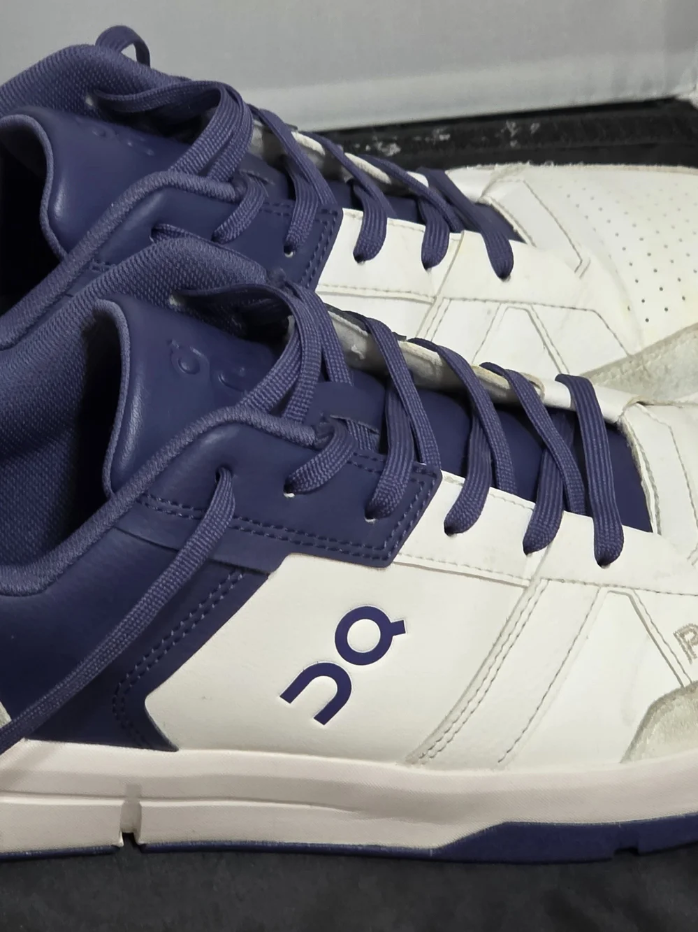 On Cloud The Roger Clubhouse Casual Shoes White / Acai Blue Sz 12 3MF10541534